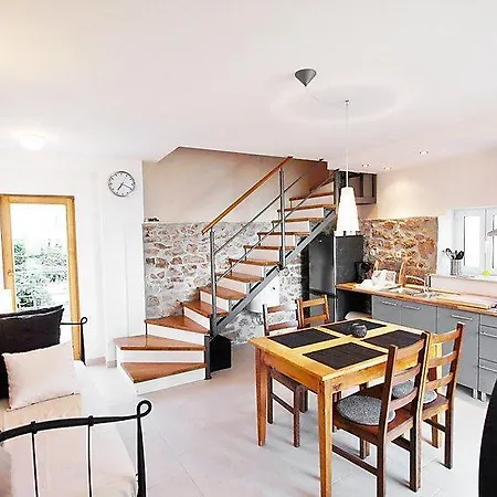 Grosse In Zadar Mit Privatem Balkon Apartment *