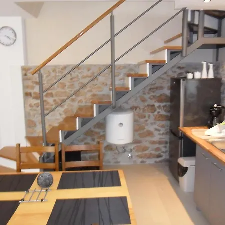 Grosse In Zadar Mit Privatem Balkon アパート