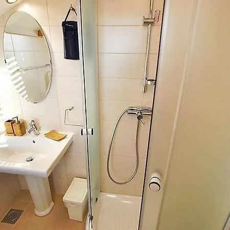 Grosse In Zadar Mit Privatem Balkon *