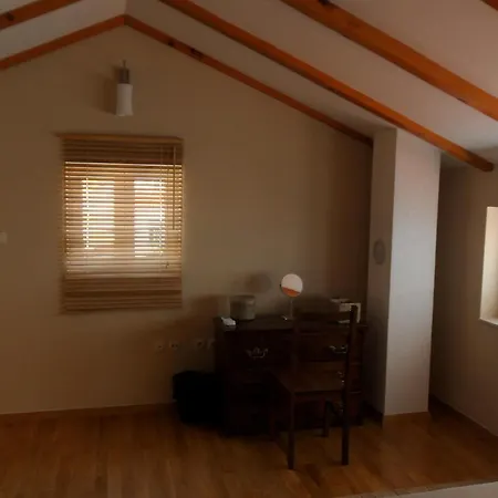 Grosse In Zadar Mit Privatem Balkon アパート